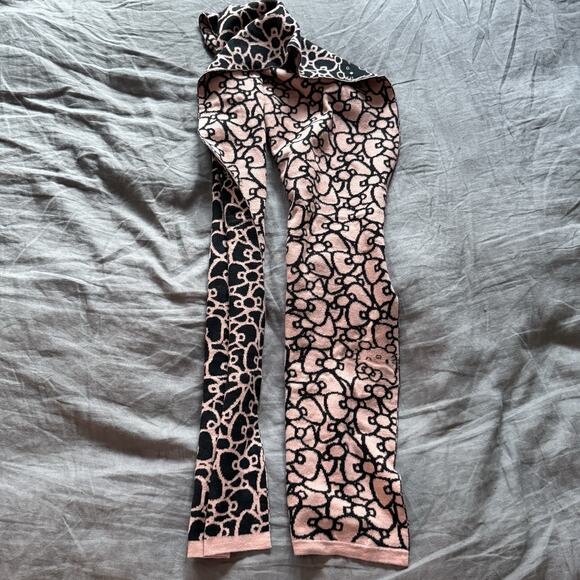 Hello Kitty x Forever21 Black and Pink Winter Scarf Reversible 77x12 Soft Cotton - Picture 4 of 9